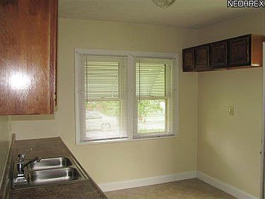 4th image of 4101 Schiller Ave