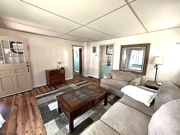 3rd image of 1202 Union Ave
