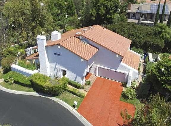 3rd image of 1653 Plum Hollow Cir