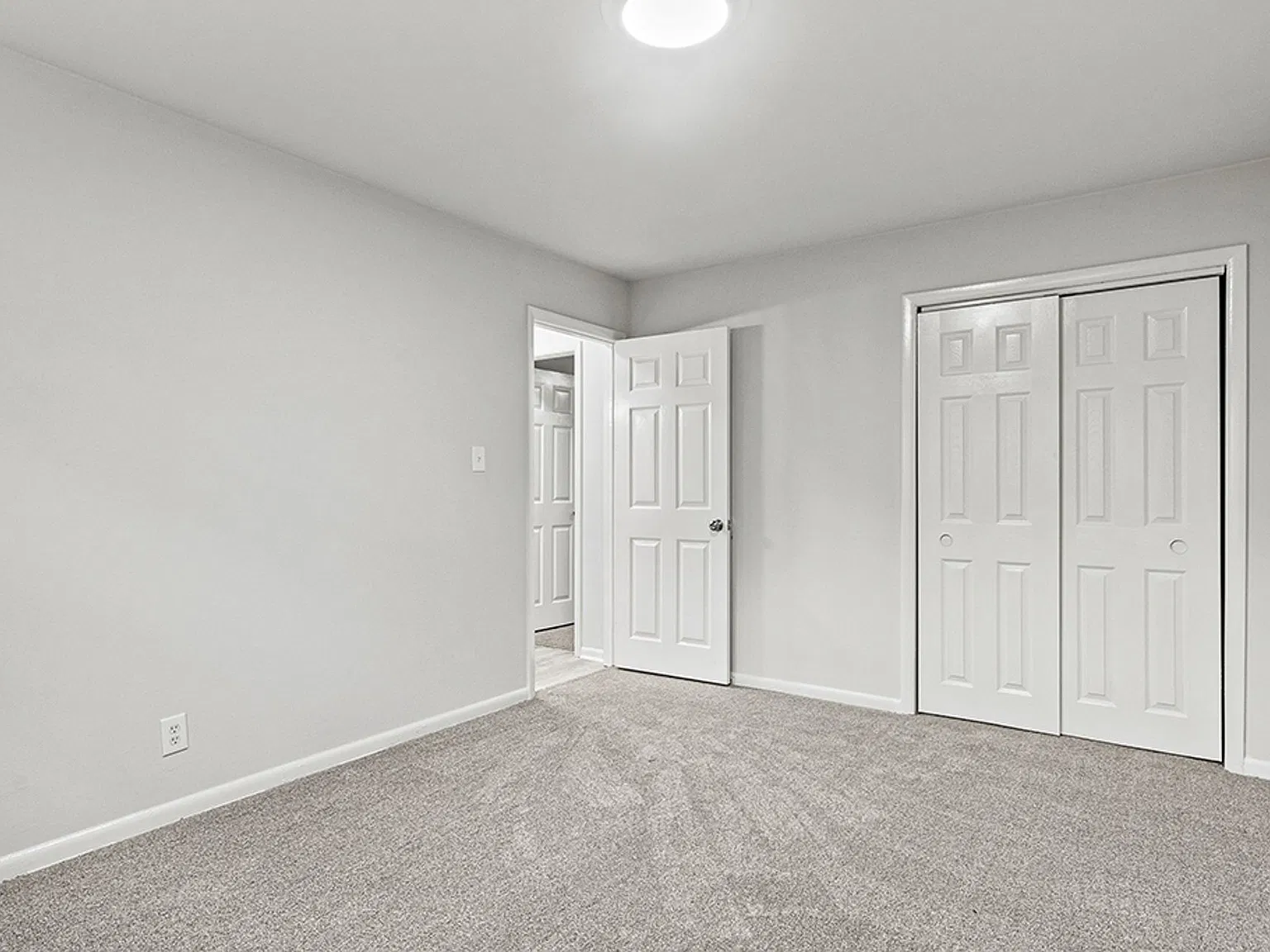 FEELS LIKE A HOUSE, PRICED LIKE AN APARTMENT: 1 & 2 BEDROOMS FROM $975 | $250 MOVE-IN DEPOSIT — Photo 4
