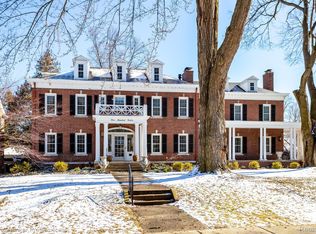 512 Washington Rd, Grosse Pointe, MI 48230