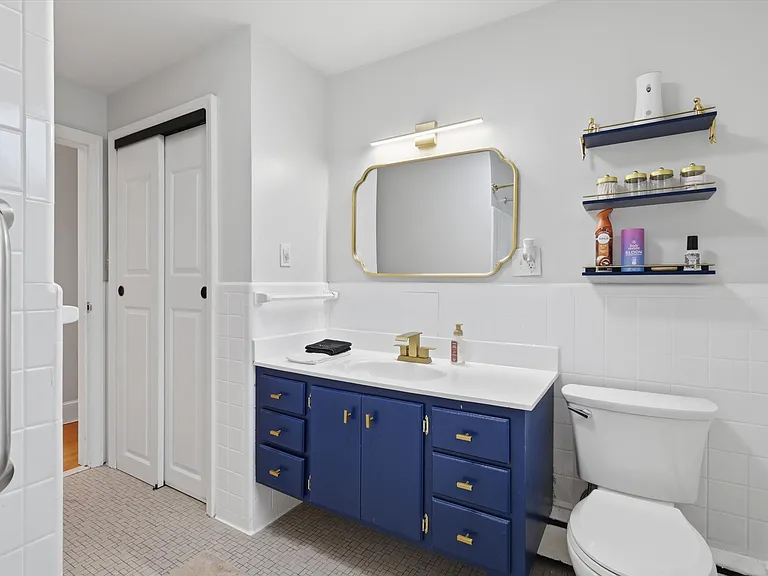 9 Linden Blvd — Photo 19
