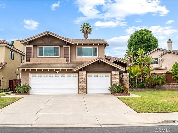 3rd image of 22939 Zinnia Cir