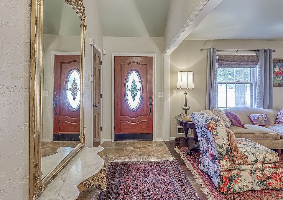 114 NW Lakewood Blvd, Lees Summit, MO 64064 Zillow