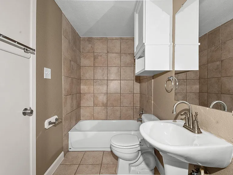 6015 Ridgeway Dr — Photo 12