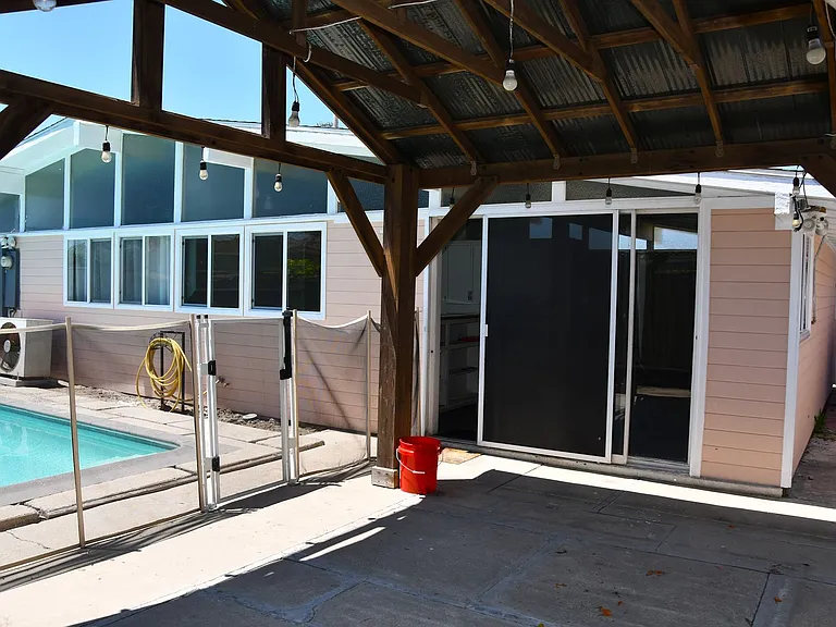 2432 W Transit Ave — Photo 37