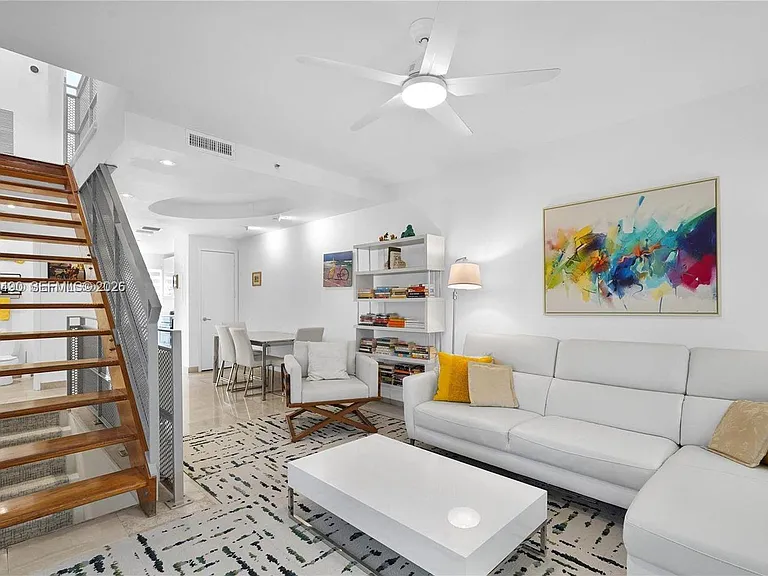 200 Washington Ave #15 — Photo 3