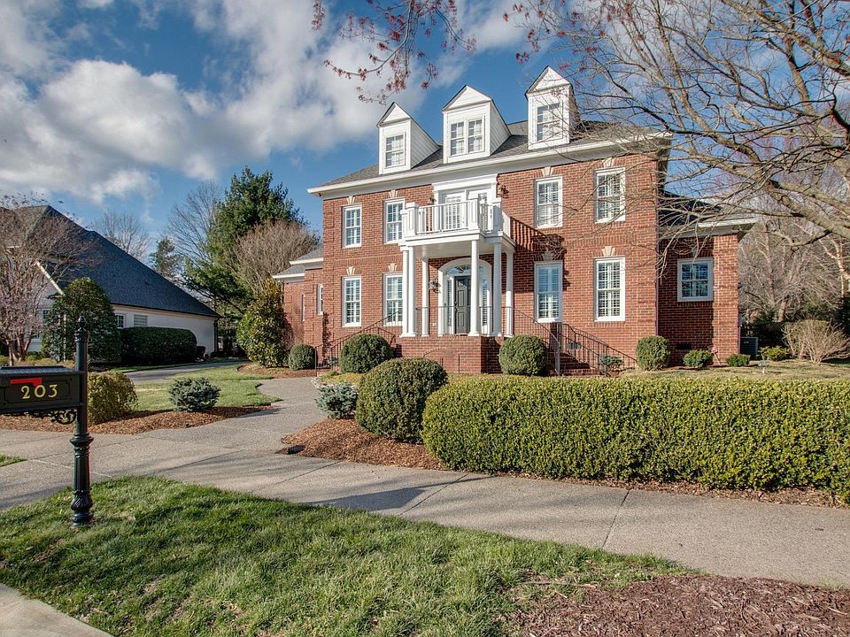 1st image of 203 Waterbury Cir