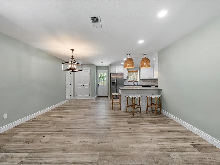 4884 Holly Ln W — Photo 10