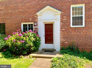 3426 Gunston Rd, Alexandria, VA 22302