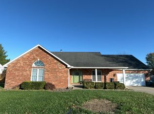 3020 Teakwood Ln, Herrin, IL 62948