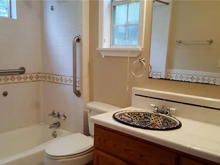36 Anthony St #A — Photo 11