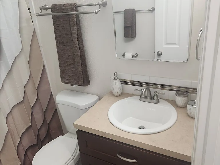 139 W Gray Ct #201 — Photo 11