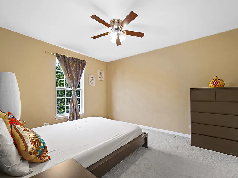 1044 Oakhill Dr — Photo 25
