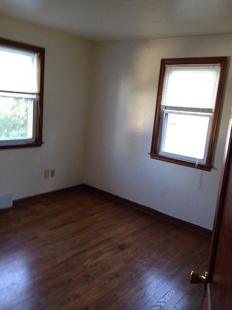 1st image of 432 N 4th St