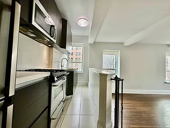 1080 Amsterdam Avenue, #305