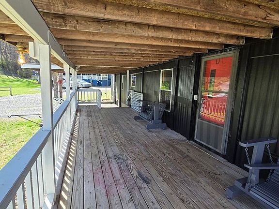 2nd image of 116 Jaderian Mountain Rd