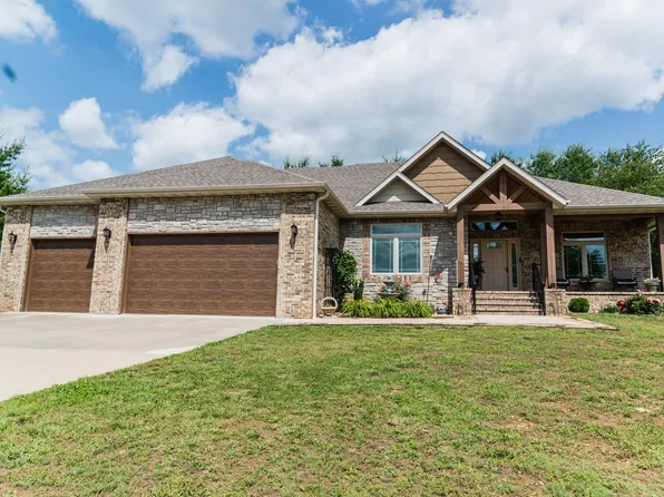 1762 Hickory Ridge Circle, Nixa, MO 65714