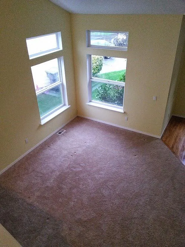 7664 NE 125th Street — Photo 2