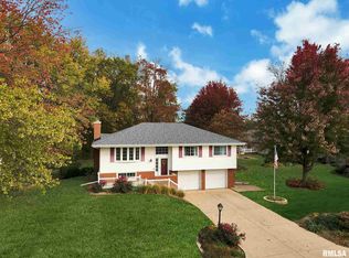 5513 W Sioux Trl, Peoria, IL 61607