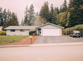 3040 Keel Ave, Bremerton, WA 98310