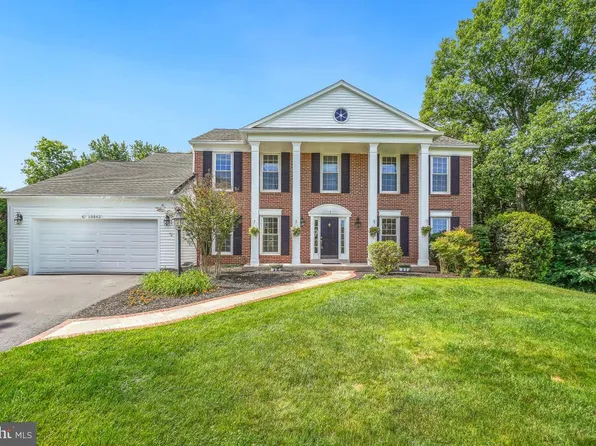 10842 Monticello Dr, Great Falls, VA 22066
