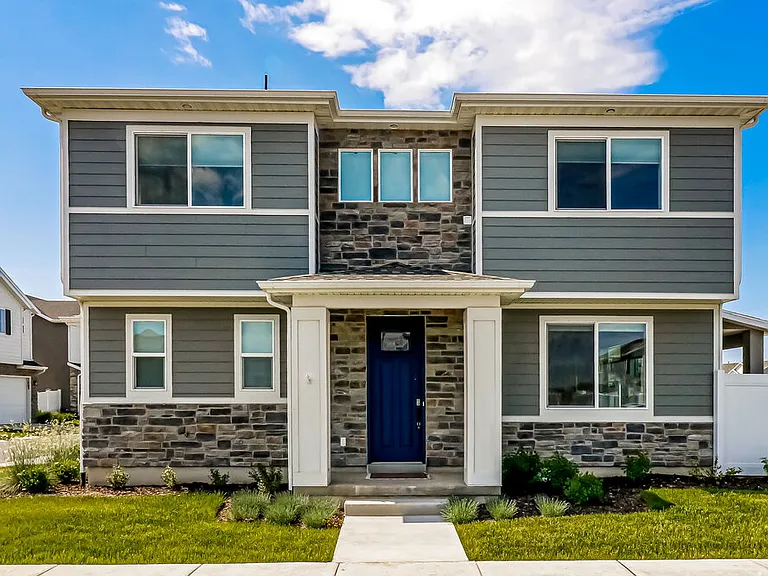 1611 W Parkview Dr — Photo 1
