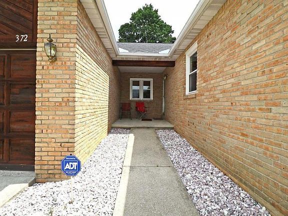 2nd image of 372 Jonell Ln