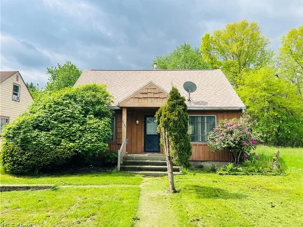 2135 Parkman Rd NW, Warren, OH 44485