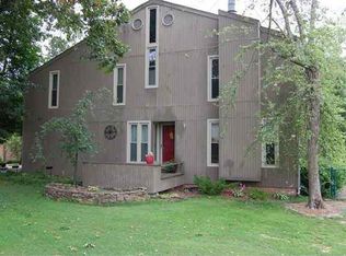 2050 Natchez Ln, Paducah, KY 42001