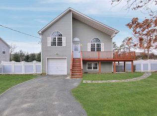 152 Mastic Beach Rd, Mastic Beach, NY 11951