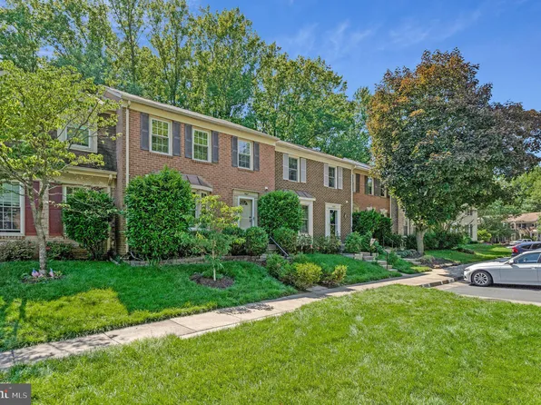 9607 Masterworks Dr, Vienna, VA 22181