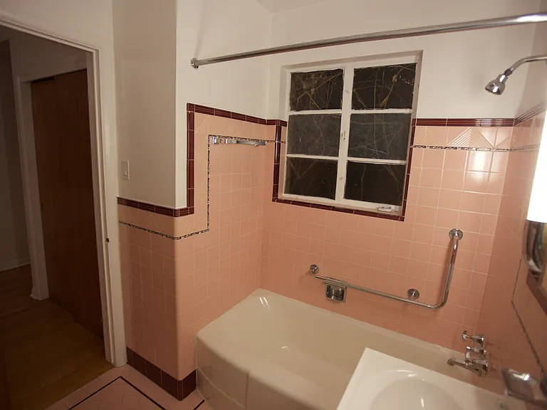 145 Ivanhoe St — Photo 35