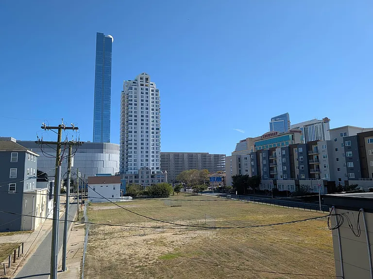 526 Atlantic Ave — Photo 12