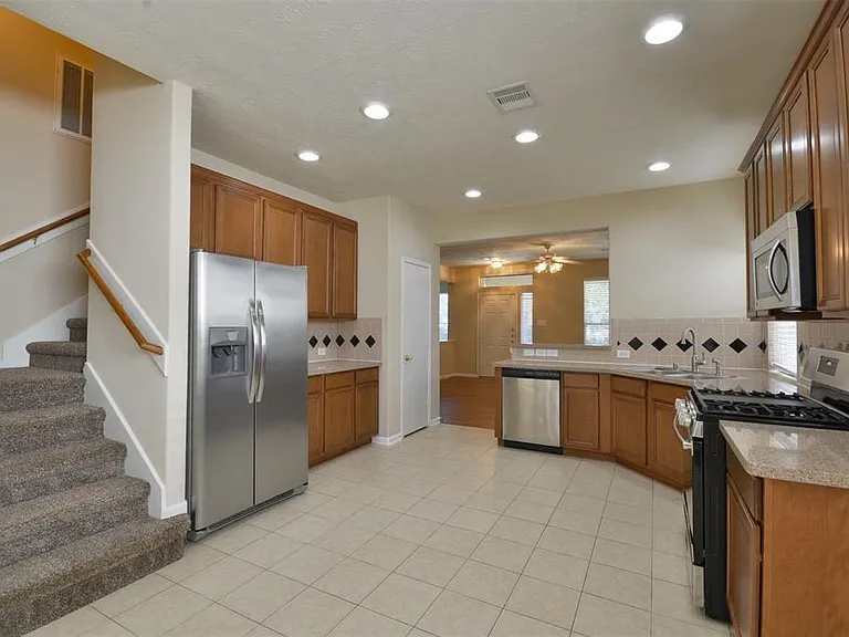 17210 Mitchell Pass Ln — Photo 5