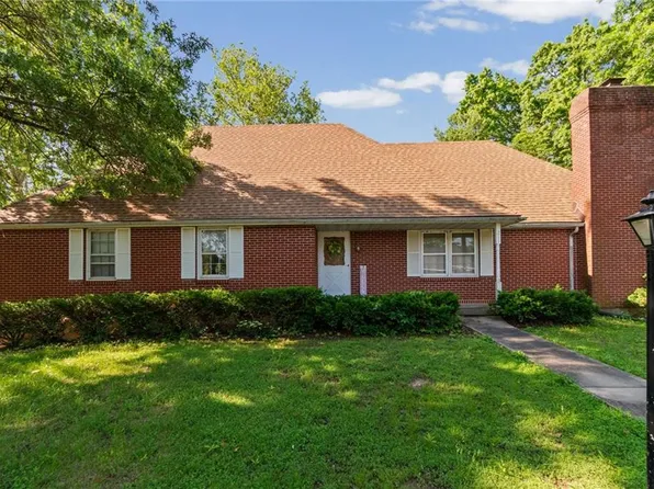 211 Rothrock Ave, Richmond, MO 64085