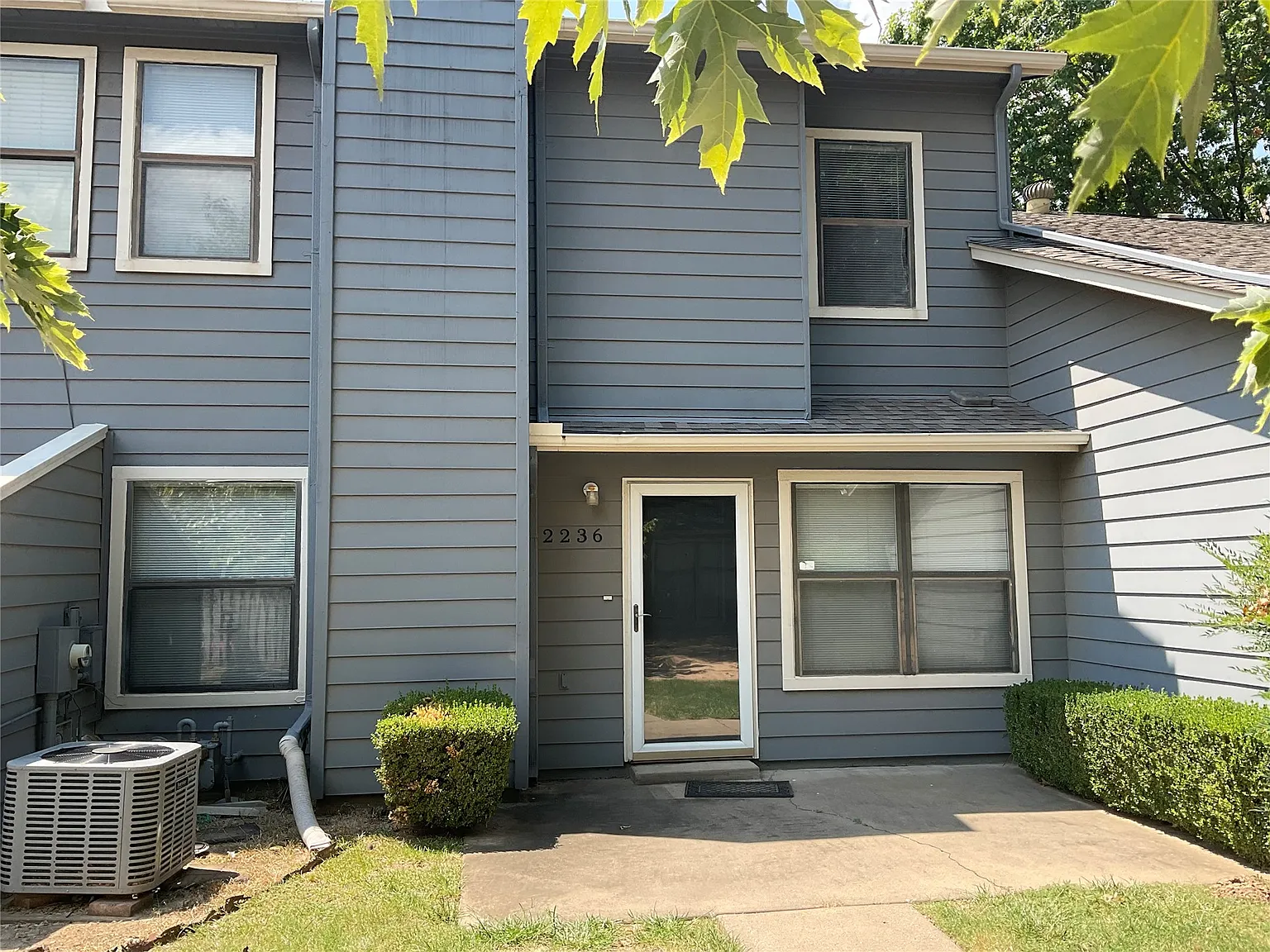 3 bed, 2.5 bath, 1210 sqft, $1,495 — Photo 1