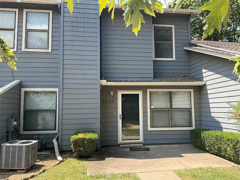 2236 W Quantico St — Photo 1