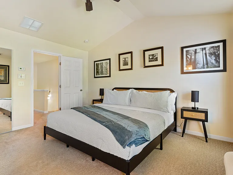 Pecan Knoll Dr — Photo 22