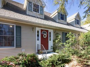 352 Old Middle St, Goshen, CT 06756