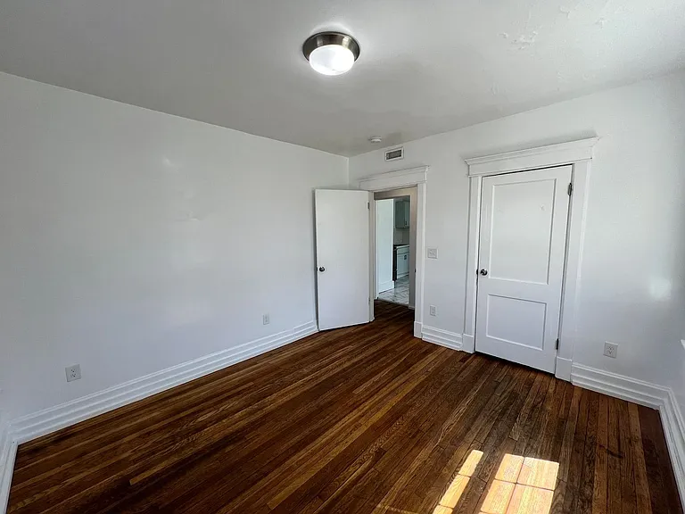 611 Fremont Ave #B — Photo 7