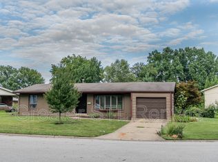 1328 Chargene St, Saint Charles, MO 63301