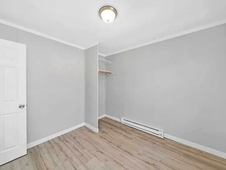 Eastgate Apartments — Photo 7