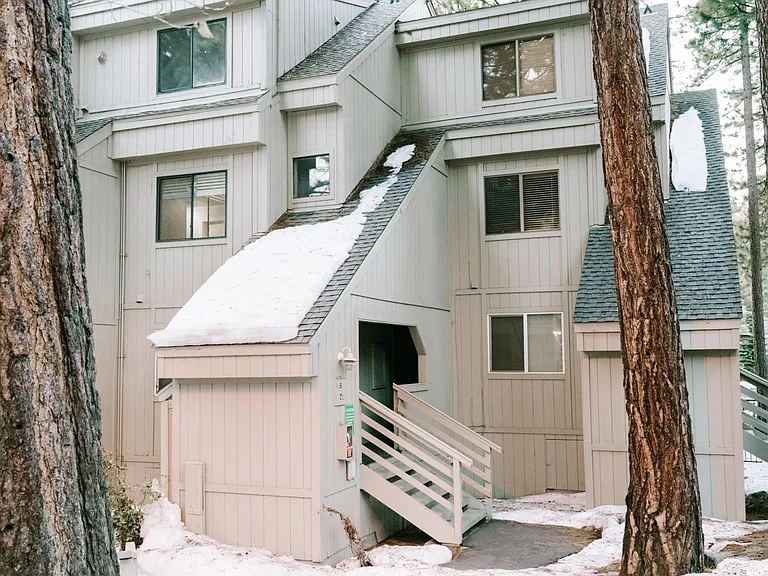807 Alder Ave — Photo 1