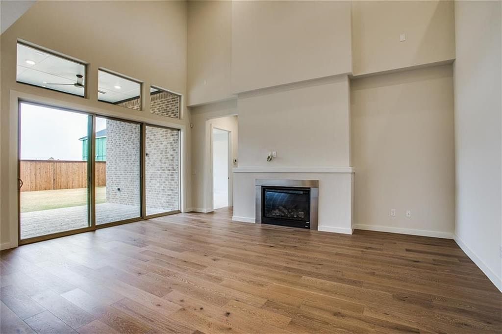 Property in a prime location with modern interiors