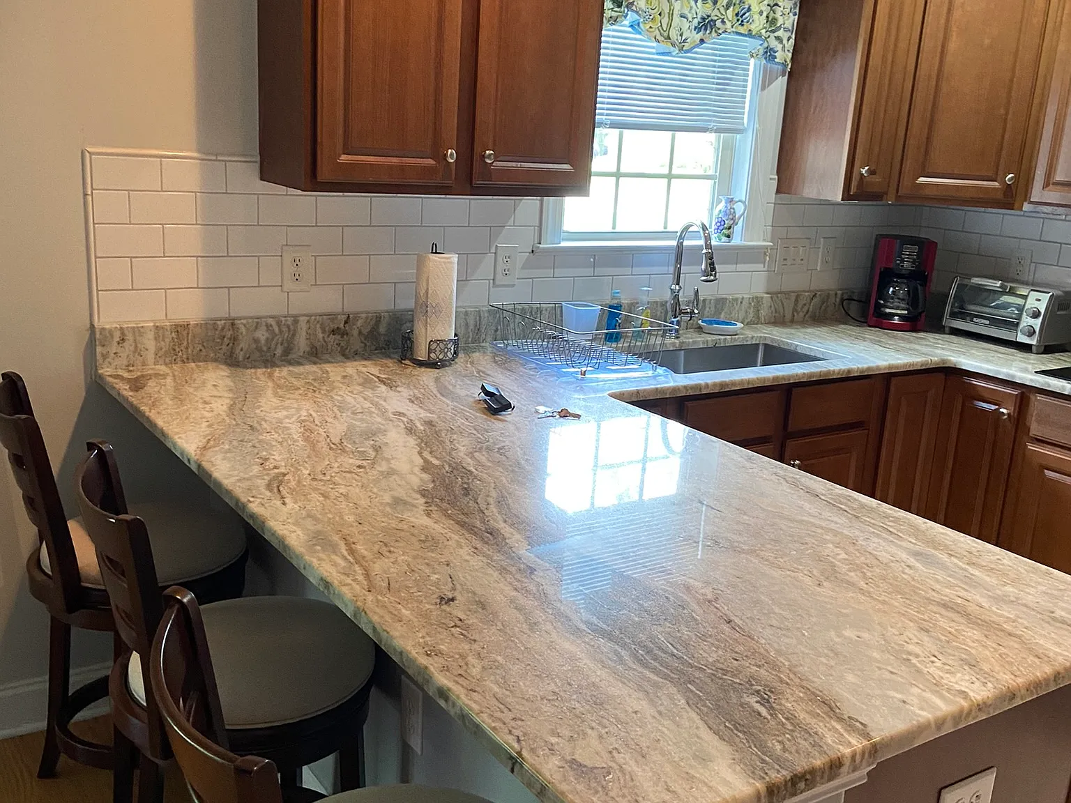 3 bed, 1758 sqft, $2,200 — Photo 3