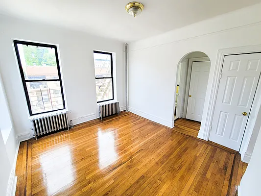 Rented by Premier One Realty LLC | media 5