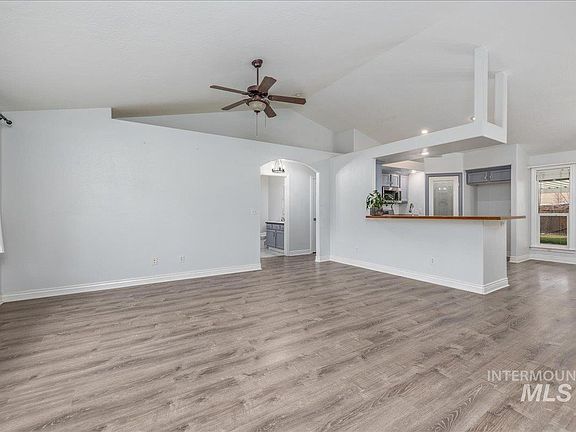 3rd image of 2805 E Umatilla Dr