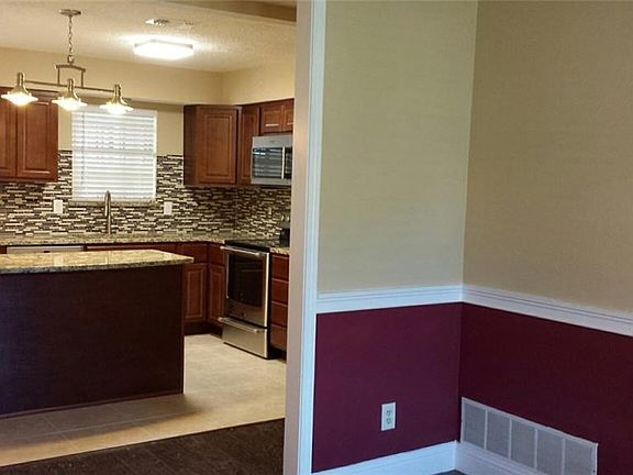 3rd image of 10110 Bettywood Ln