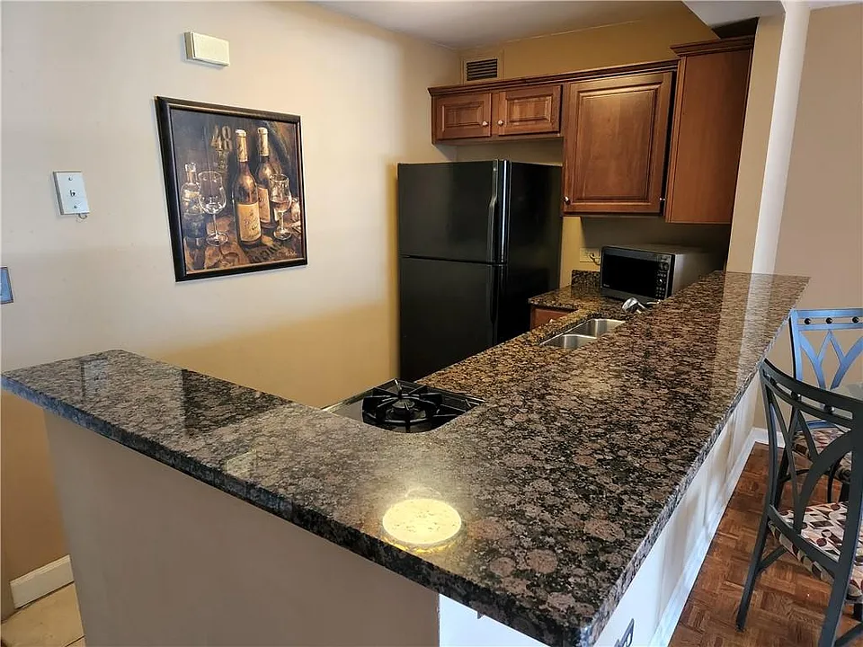 620 Peachtree St NE #1011